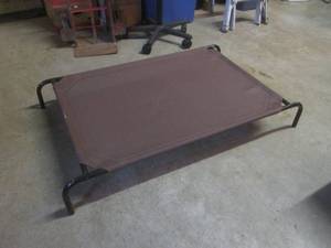 lot 181 image: (BR3) Large Dog Bed - 44 x 31 12...