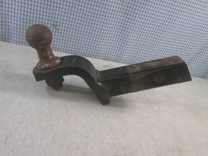 lot 192 image: (EC1) 2 Receiver Hitch with Ball...