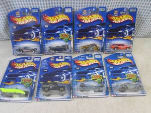 lot 198 image: (EC1) Assorted Hot Wheels In Packaging