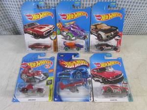 lot 264 image: (EC1) Hot Wheels in Packaging...