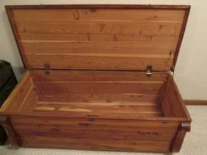 Cedar chest 48 x 20 x 17...