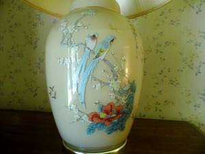 decorative table lamp wbird design...