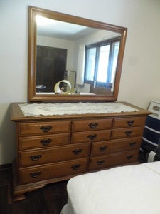 dresser 10-drawer wmirror...