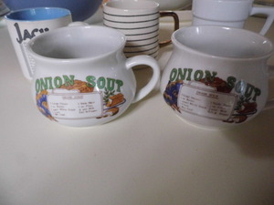 onion soup bowls x2 plus 3 coffee c...