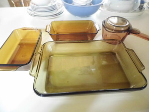 5-piece brown glass pans includes ...