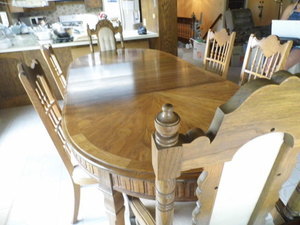 dining room table, wood, w2 leaves...