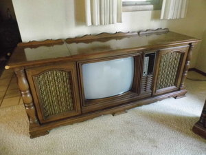 vintage Curtis Mathes console tv. t...