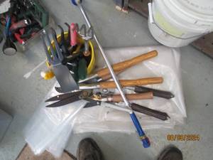 Lawn and Garden loppers, hedge trim...