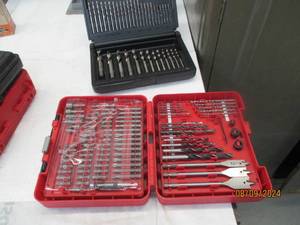 Craftsman multi bit set in compartm...