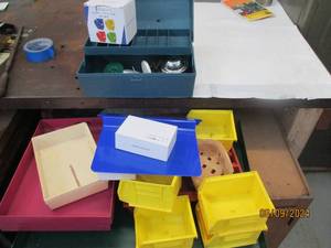 Plastic toolbox, magnets and hardwa...
