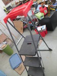 Cosco fold up 3-rung step stool wit...