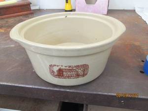 Western Stoneware Crock...