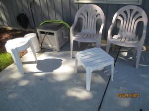 Suncast hose reel keeper with garde...