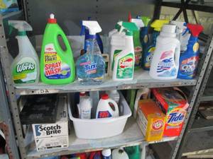 Lot of Tide laundry detergent and h...