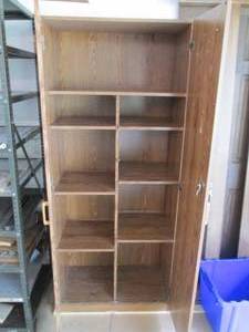 Locking compartment cabinet with ke...