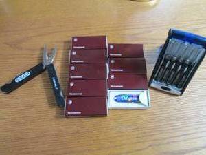 New Victorinox knives, folding tool...