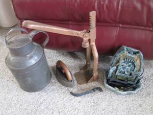 Vintage items and a small fountain...