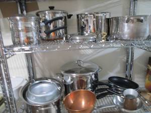 Nice cleanetal cookware...