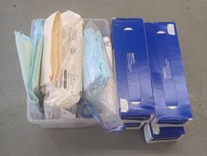 Lot of assorted absorbent supplies...