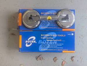 Pair of Boter Class Tools triple cu...
