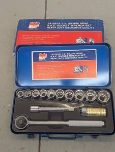 12 SAE and Metric socket sets in ...