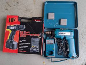 Makita driver drill in metal case p...