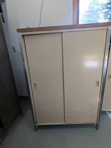 Heavy duty metal sliding door cabin...