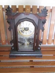 Vintage clock. Works with key...