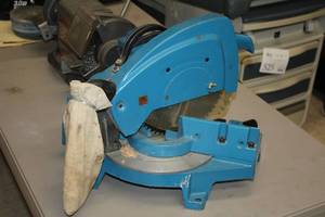 lot 54 image: Ryobi 10 Miter Saw TS-251U