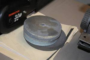 lot 56 image: Lot of (3) Grinding Wheels - 6x1x1, 7x34, 6x1