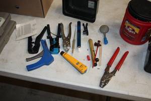 lot 64 image: Assorted Electrical Hand Tools, Hubbell Premise Wiring IPT110B with Tote Bin