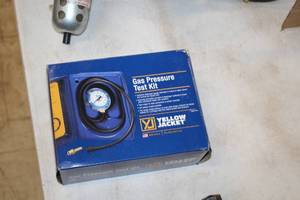 lot 83 image: Yellow Jacket Gas Pressure Test Kit