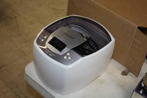 lot 85 image: Isonic Digital Ultra Sonic Cleaner