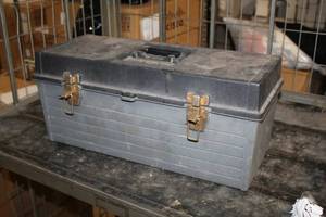 lot 105 image: 22 Plastic Tool Box
