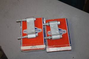lot 155 image: Lot of (2) Briggs & Stratton Wheel Pullers