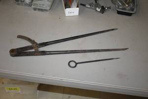 lot 161 image: Protracting Tools, Winged Compass