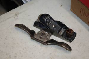 lot 168 image: Lot of (2) Hand Planers