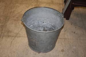 lot 192 image: Metal Pail