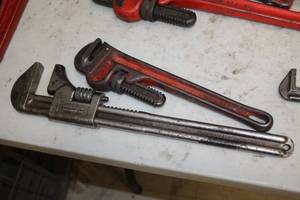 lot 203 image: Lot of (2) Pipe Wrenches - 18 and 14