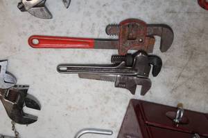 lot 206 image: Lot of (3) Pipe Wrenches - 5, 8 and 10