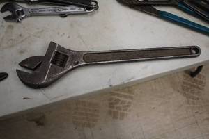 lot 207 image: 18 Adjustable Wrench
