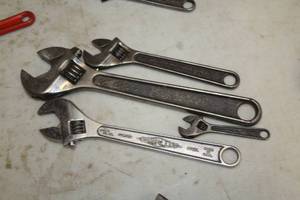 lot 208 image: Lot of (4) Assorted Adjustable Wrenches