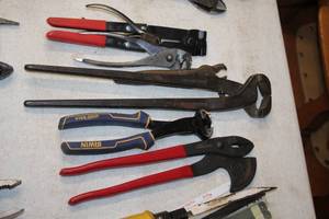 lot 218 image: Lot of (7) Assorted Snips and Crimpers