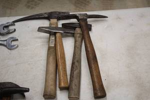lot 257 image: Lot of (4) Assorted Hammers