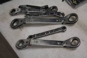 lot 264 image: Lot of (6) Assorted Ratchet Combination Wrenches