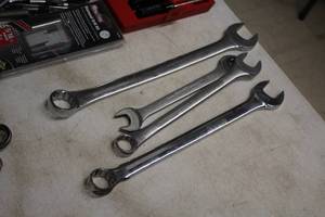 lot 261 image: Lot of (4) Combination Wrenches - 1, 1-116, 1-18, 1-14
