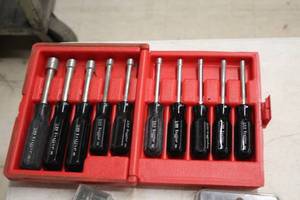 lot 267 image: Cooper Industries Xcelite 4-13-MM Metric Nutdriver Set with Case