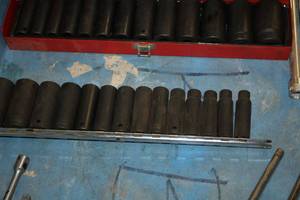lot 272 image: 12-drive Deep Well Impact Socket Set 14-piece