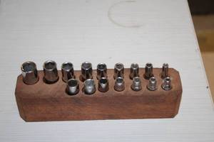 lot 280 image: Craftsman 14-drive Deep and Standard Socket Set 16-piece with Wooden Storage Base