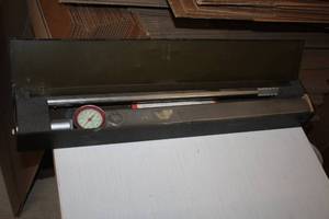 lot 292 image: Torque Controls 34-drive 600-ft.lbs Torque Wrench D4600F with Case